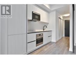 1111 108 Peter Street, Image 3