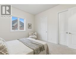 Bedroom 5 - 15 Brabin Circle, Whitby, ON L1P0C1 Photo 2