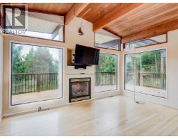 Dining room - 10931 Inwood Rd, North Saanich, BC V8L5H9 Photo 4