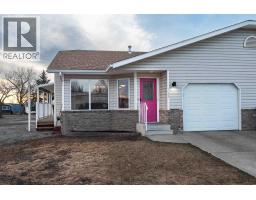 Dining room - 125 3 Avenue Ne, Three Hills, AB T0M2A0 Photo 2