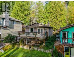 538 Reed Road, Gibsons, BC V0N1V1 Photo 2