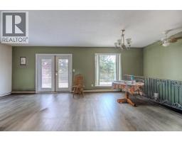 538 Reed Road, Gibsons, BC V0N1V1 Photo 3