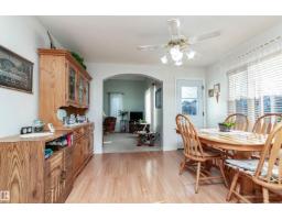 Dining room - 479 Meadowview Dr, Sherwood Park, AB T8H1X4 Photo 2