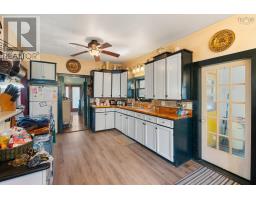 Bath (# pieces 1-6) - 6953 Sissiboo Road, Bear River, NS B0S1B0 Photo 5