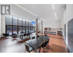 423 120 Varna Drive, Image 2