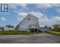 Bath (# pieces 1-6) - 59 Cliff Street, Port Morien, NS B1B1B4 Photo 5