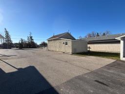 682 Dugald Road, Dugald, MB R5P0G2 Photo 3