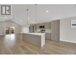 Primary Bedroom - 80 Arrowhead Lane, Chathamkent, ON N7M0A6 Photo 3