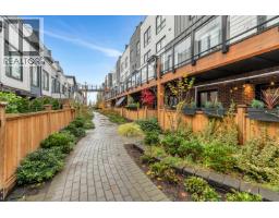 146 545 E 2nd Street, North Vancouver, BC V7L1E1 Photo 2