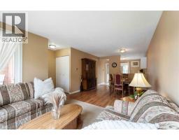 Dining room - 35 Nova Crescent Unit 7, Welland, ON L3C6P8 Photo 5