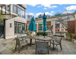 Living room - 610 728 Yates St, Victoria, BC V8W0C8 Photo 4