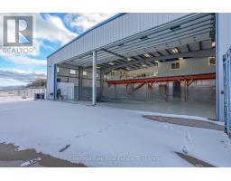 1255 Gravenhurst Parkway, Gravenhurst, ON P1P1R1 Photo 3