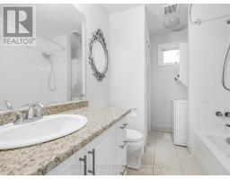 25 16 Rexdale Boulevard, Image 3