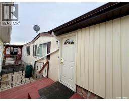 Primary Bedroom - 707 2nd Avenue W, Kindersley, SK S0L1S0 Photo 3