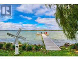 Kitchen - 16 Birch Island Road, Scugog, ON L0B1K0 Photo 5