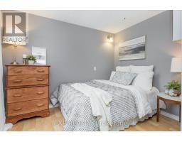 Bedroom - 1104 Ferrier Ave Avenue, Innisfil, ON L0L1W0 Photo 4