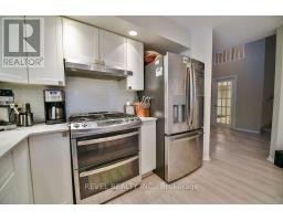 Kitchen - 104 Mascioli Boulevard, Timmins, ON P4P1H5 Photo 5