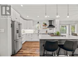 Kitchen - 4547 William Street, Plymptonwyoming, ON N0N1J6 Photo 2