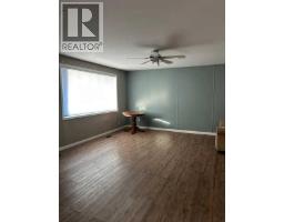 Primary Bedroom - 4817 51 Avenue, Taber, AB T1G1H1 Photo 3