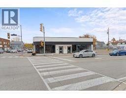 227 235 Sandwich Street South, Amherstburg, ON N9V2A3 Photo 5