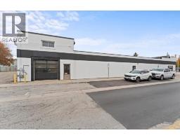 227 235 Sandwich Street South, Amherstburg, ON N9V2A3 Photo 2