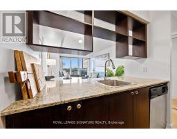 921 181 Village Green Square, Image 3