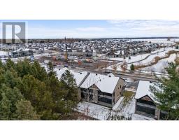 Living room - 404 99 St Moritz Trail, Russell, ON K0A1W0 Photo 5