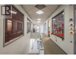 474 Main Street, Penticton, BC V2A5C5 Photo 3