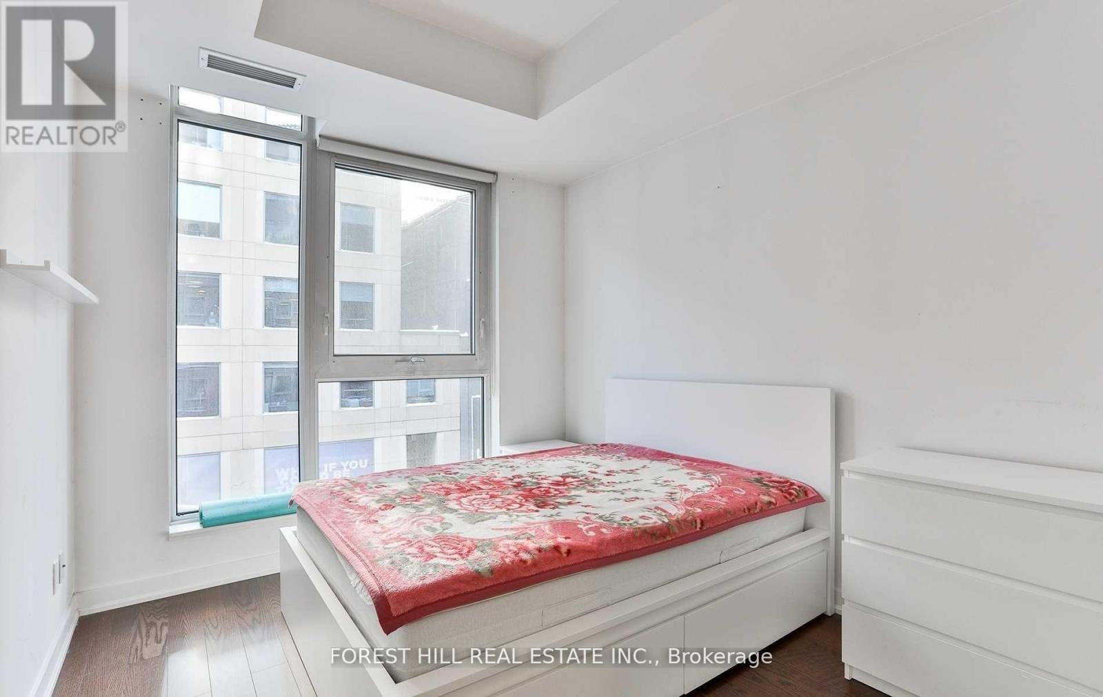 318 199 Richmond Street W