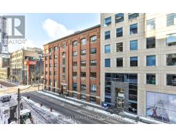 318 199 Richmond Street W, Image 2