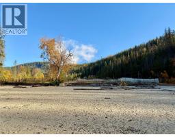 1 Sicamous Creek Frontage Road, Sicamous, BC V0E2V1 Photo 2