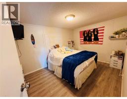 Bedroom - 7743 Mcrae Road, Christina Lake, BC V0H1E0 Photo 4