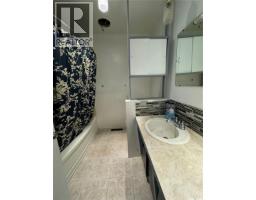 Bedroom - 203 2nd, Stenen, SK S0A3X0 Photo 4