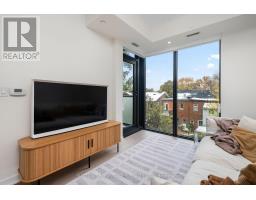 507 840 St Clair Avenue W, Image 3