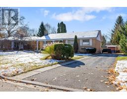 Living room - 159 Centre Street, London South, ON N6J1T7 Photo 5