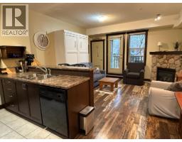 Bedroom - Bachelor - 1500 Mcdonald Avenue Unit 120, Fernie, BC V0B1M1 Photo 3