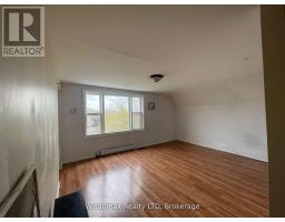 Bedroom 3 - 1819 Thompson Road W, Fort Erie, ON L2A6B3 Photo 3