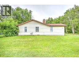 Office - 3811 County Road 18 Essex Blvd, Amherstburg, ON N9V2Y8 Photo 4