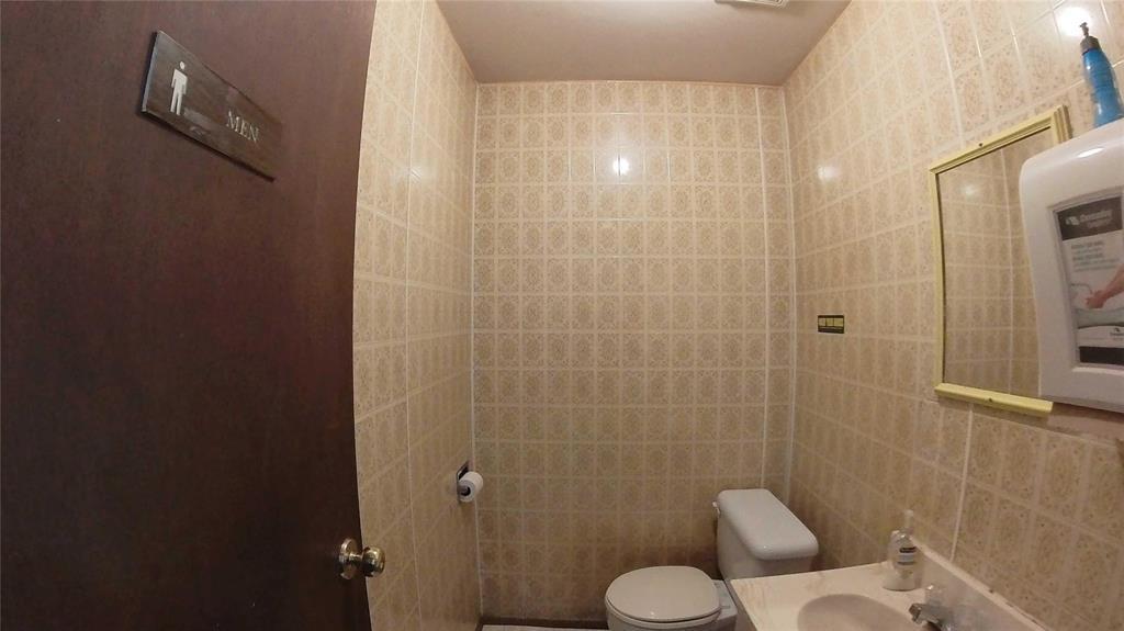 650 Broadway Street N