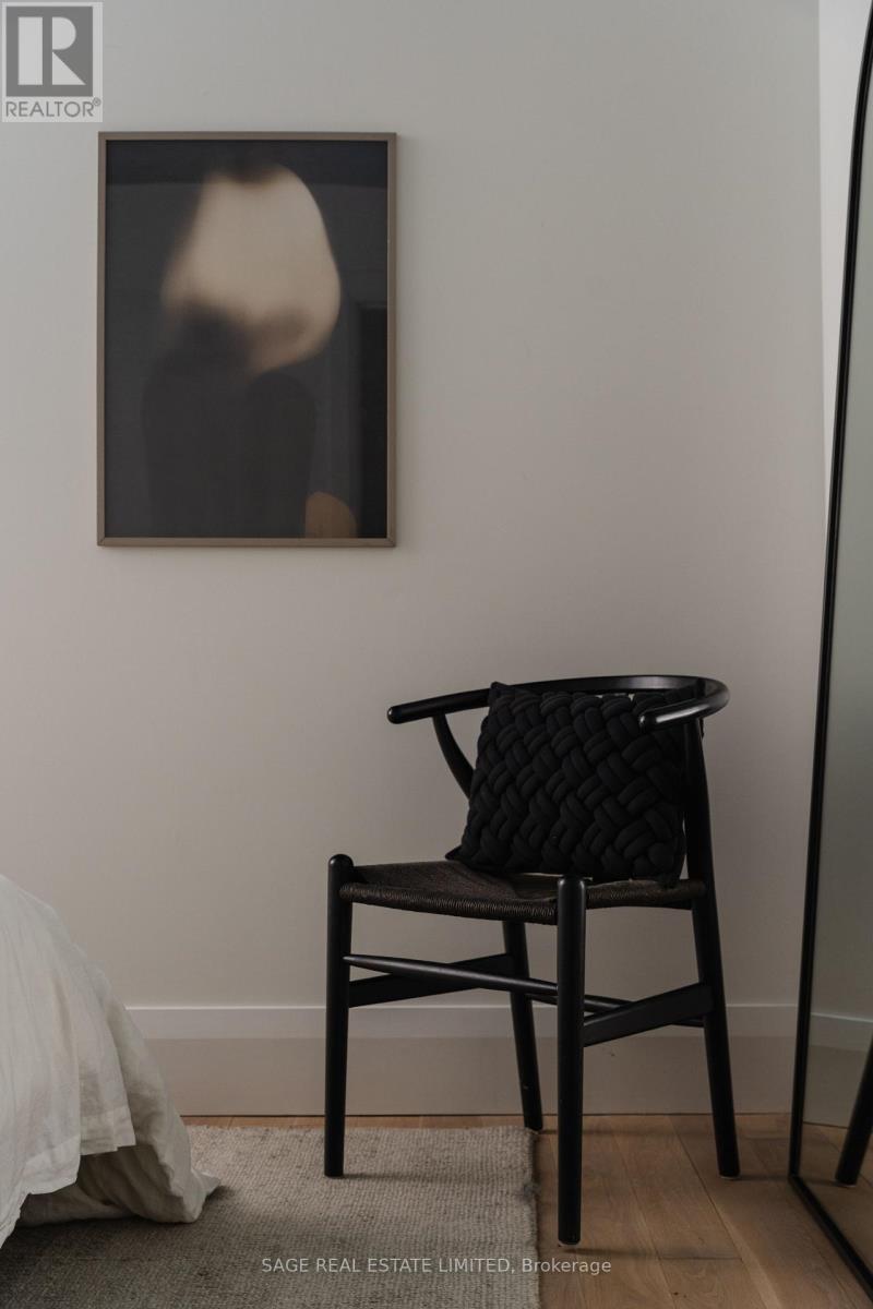 110 B Palmerston Avenue