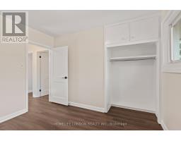 Foyer - 163 Centre Street W, London South, ON N6J1T7 Photo 2