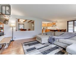 Living room - 1021 Goshen Road, Innisfil, ON L9S2B5 Photo 2