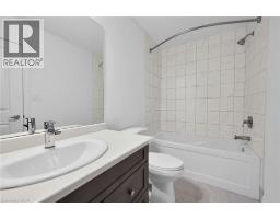 4pc Bathroom - 120 Court Drive Unit 35, Paris, ON N3L0N2 Photo 2