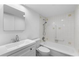 304 1360 Martin Street, White Rock, BC V4B3W5 Photo 3