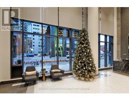 505 330 Richmond Street W, Image 3