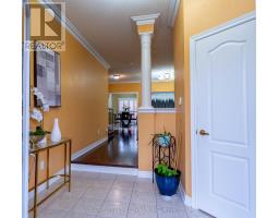 Living room - 64 Executive Court, Brampton, ON L6R0L5 Photo 5