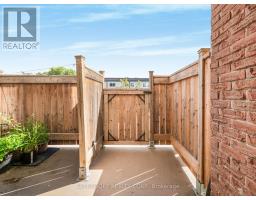 Bedroom 3 - 118 244 Milestone Crescent, Aurora, ON L4G3M2 Photo 3