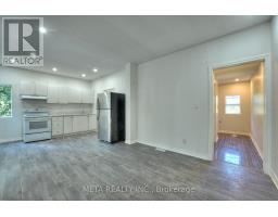 35 Duncombe Boulevard, Image 2