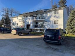 152 7th Street, Morden, MB R6M1E2 Photo 2