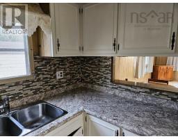 Bath (# pieces 1-6) - 186 Hartz Point Road, Birchtown, NS B0T1W0 Photo 4